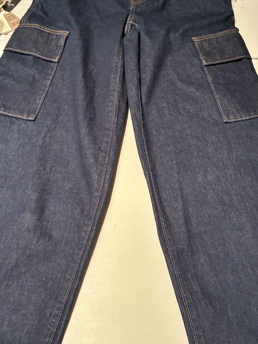 NWT Aritzia Wilfred Strut Wide Cargo Jean in No Stress Dark Blue Size 25 - Picture 7 of 10